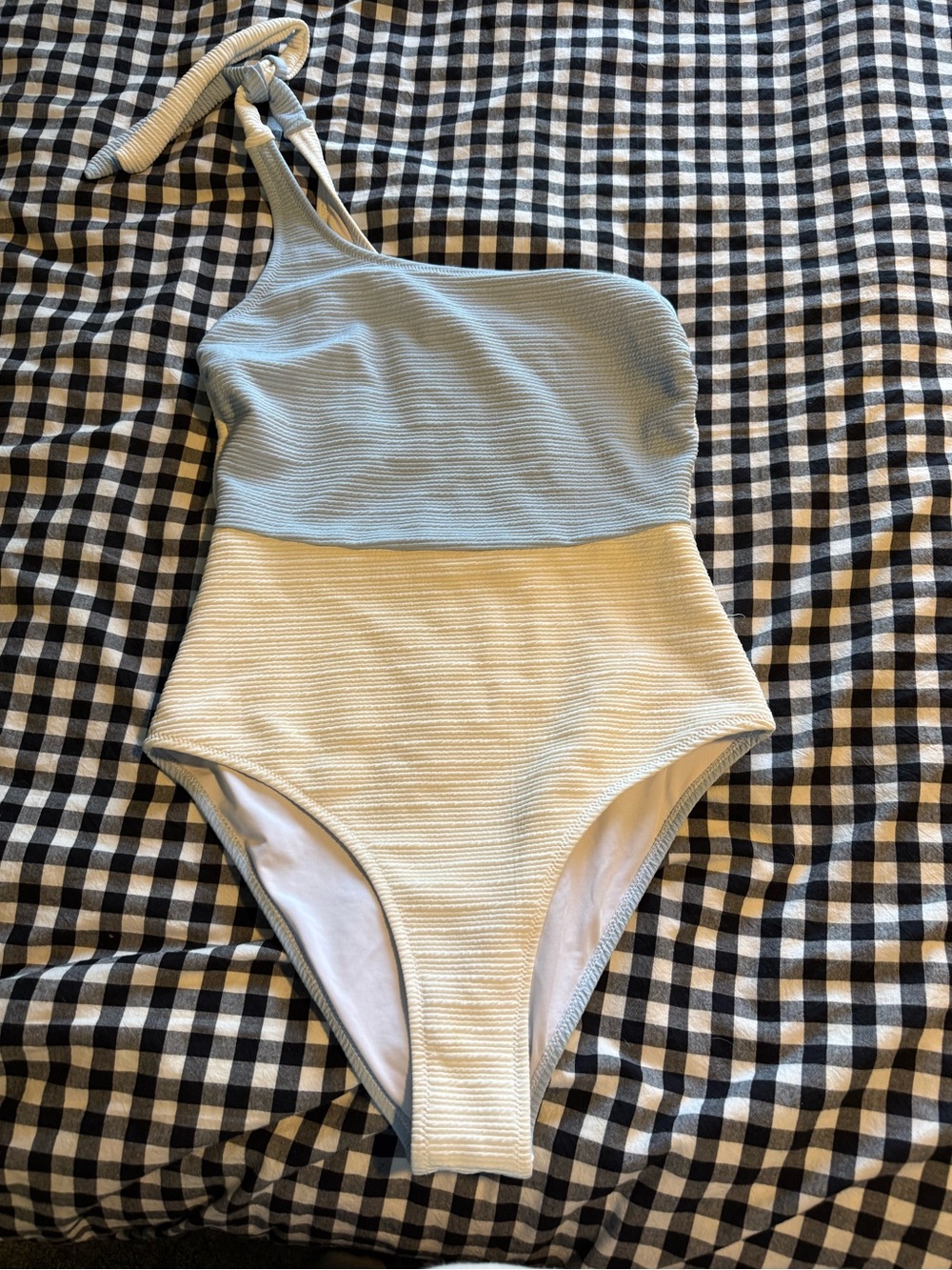 Two-Tone One-Shoulder Swimsuit - Light Blue & Cream